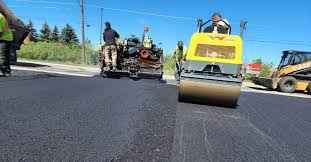 Professional Driveway Paving  in North Oaks, MN